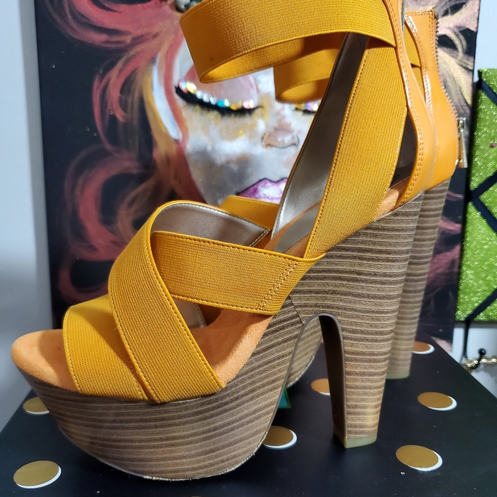 Jessica Simpson Orange Platforms - Picture 3 of 5
